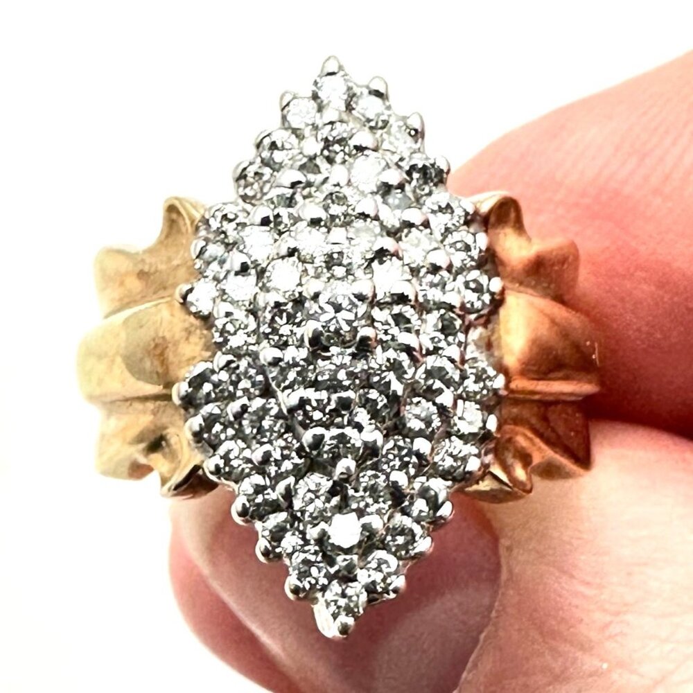 Vintage 10K Yellow Gold 1 Carat Total Weight Diamond Cluster Ring Size 7
